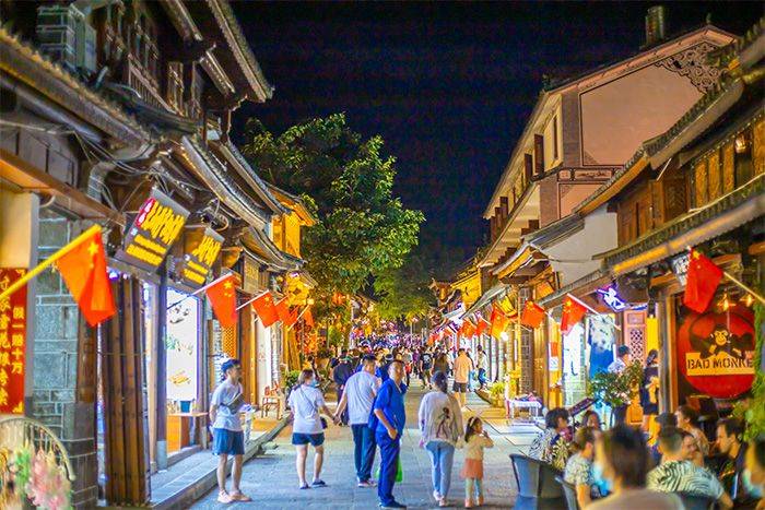 山東濟南夜景照明工程,樓體樓宇亮化工程,LED發光標識工程,夜景景觀照明工程,夜景泛光照明,LED照明,LED發光字工程,亮化工程,LED外露發光字