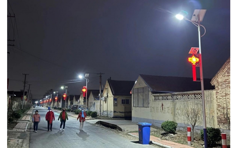 山東濰坊寒亭區高里街道西營村新路燈已&ldquo;上崗&rdquo;