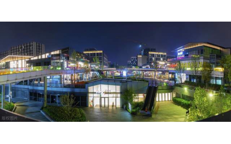 光影織就煙火巷 智亮齊魯夜經(jīng)濟(jì) &mdash;&mdash; 商業(yè)步行街亮化工程的創(chuàng)新升級