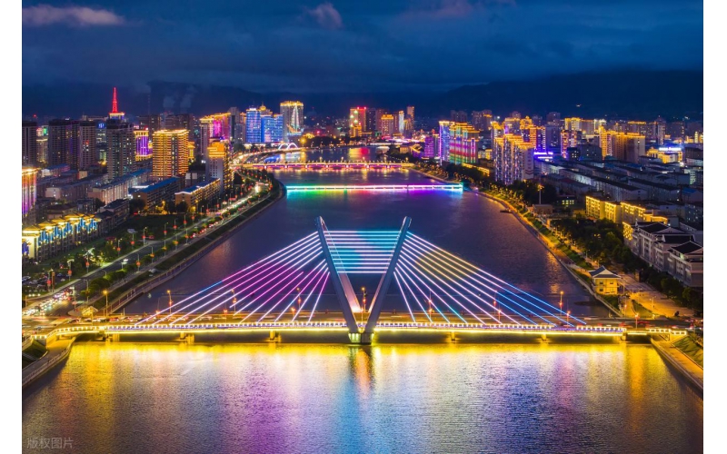 山東戶外亮化工程優(yōu)選伙伴：山東原實(shí)科技的全流程實(shí)力